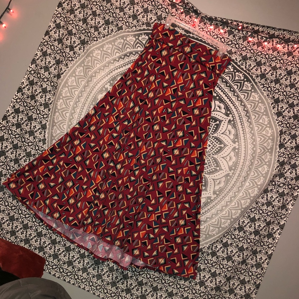 ♥️LULAROE♥️Adorable Patterned Maxi Skirt! NWOT😍
